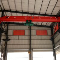 泰州起重機(jī)，電動(dòng)單梁懸臂起重機(jī)